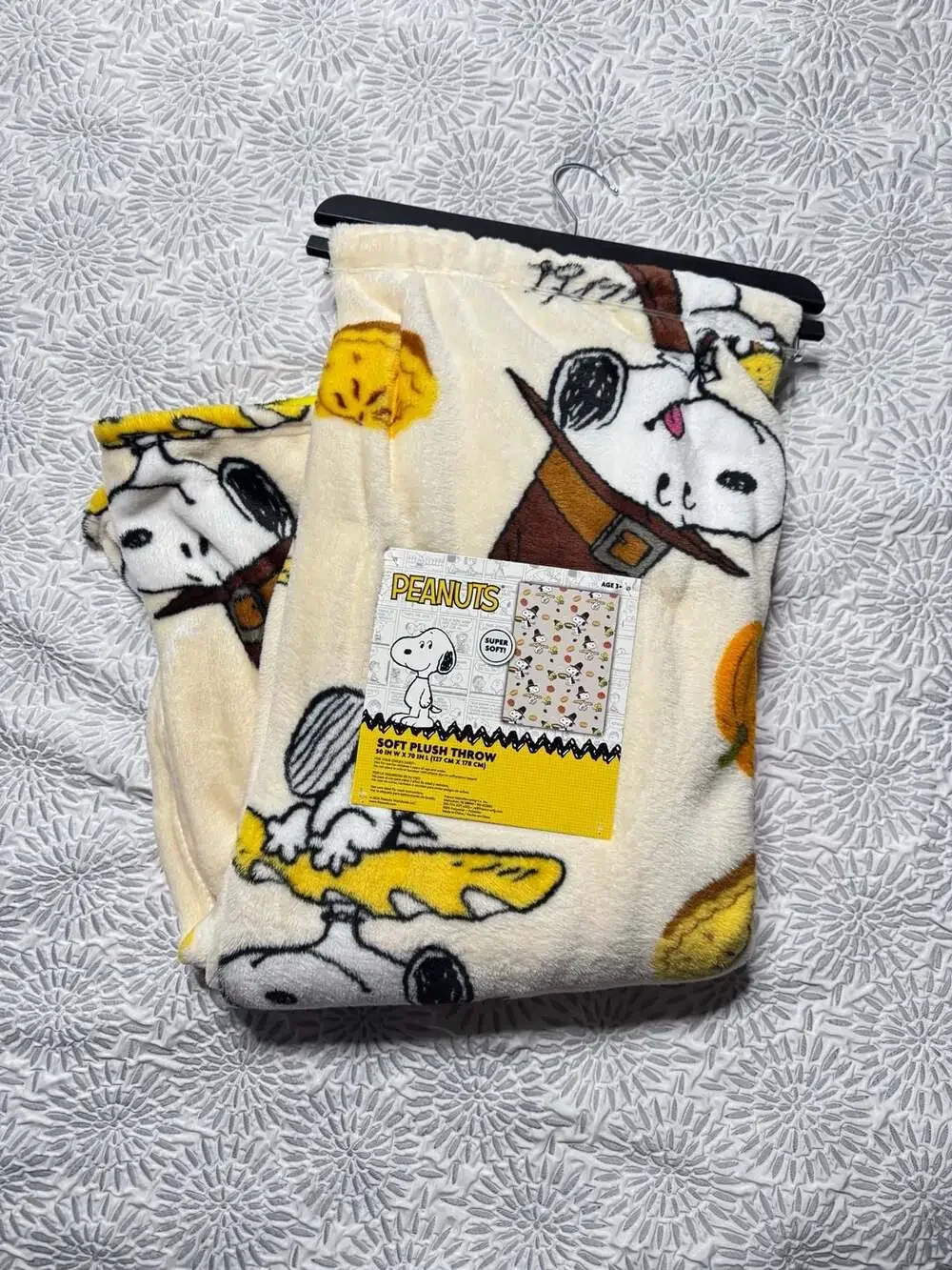 Peanuts Snoopy Thanksgiving Autumn Harvest Soft Plush Throw Blanket